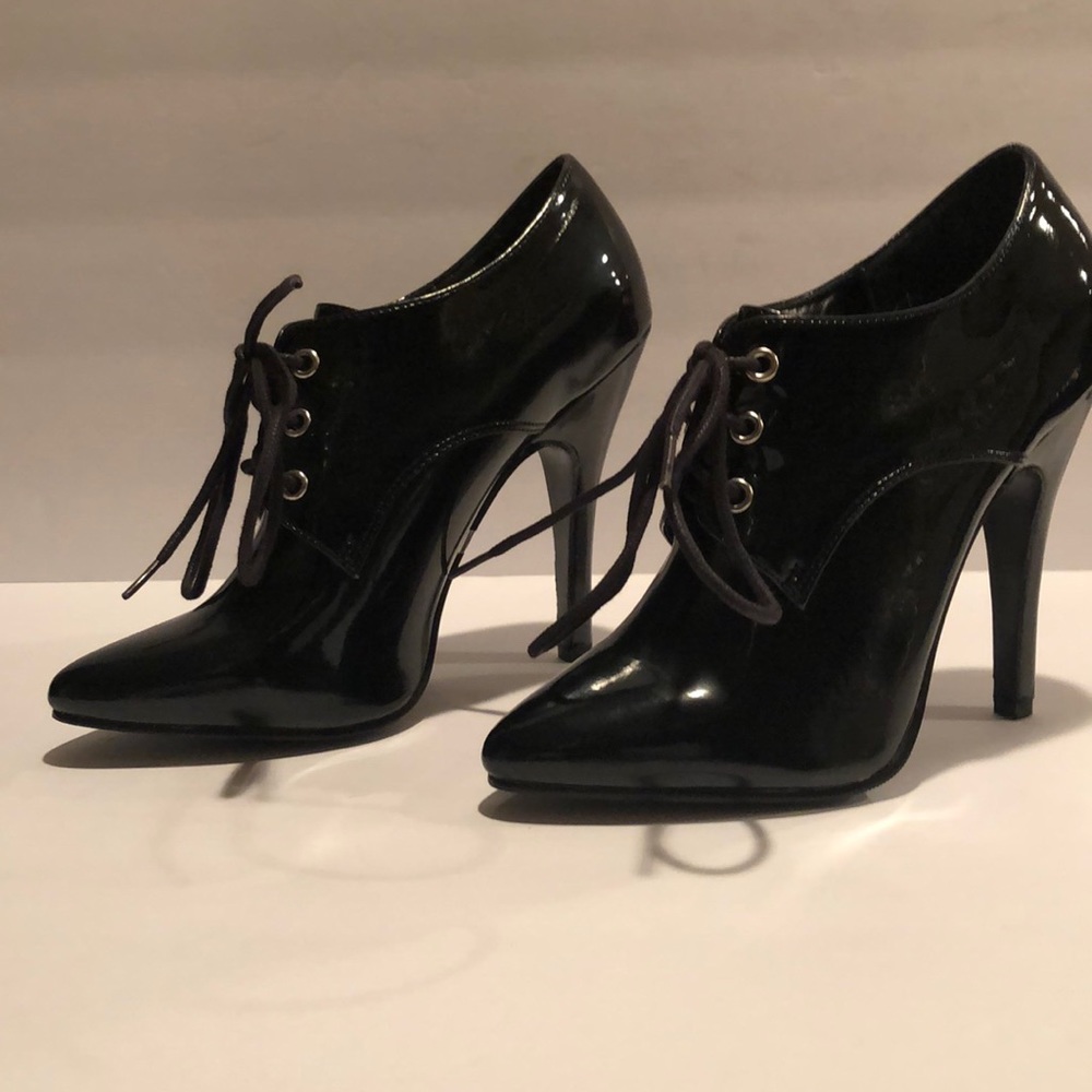 5” Black Patent Oxford